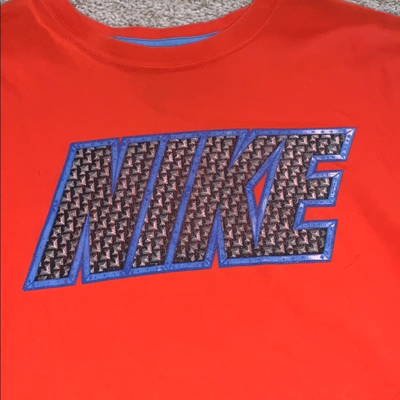 Nike Dri-Fit T-Shirt - Picture 2 of 4
